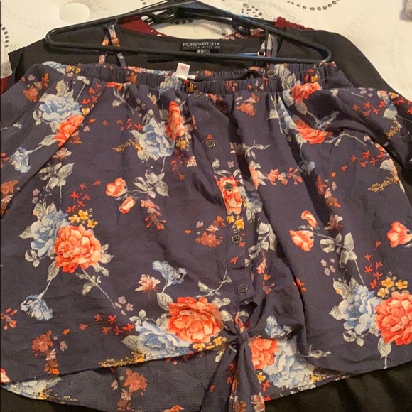 Tops - Picture 1 of 8